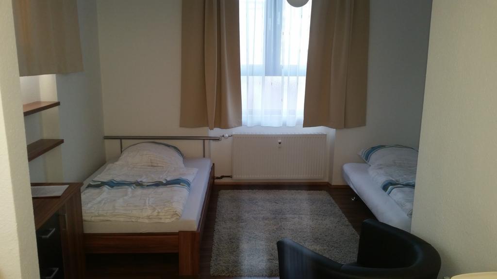 Ferienwohnung Fiwa Fewo-1 Und Fewo-2 Pirmasens Chambre photo